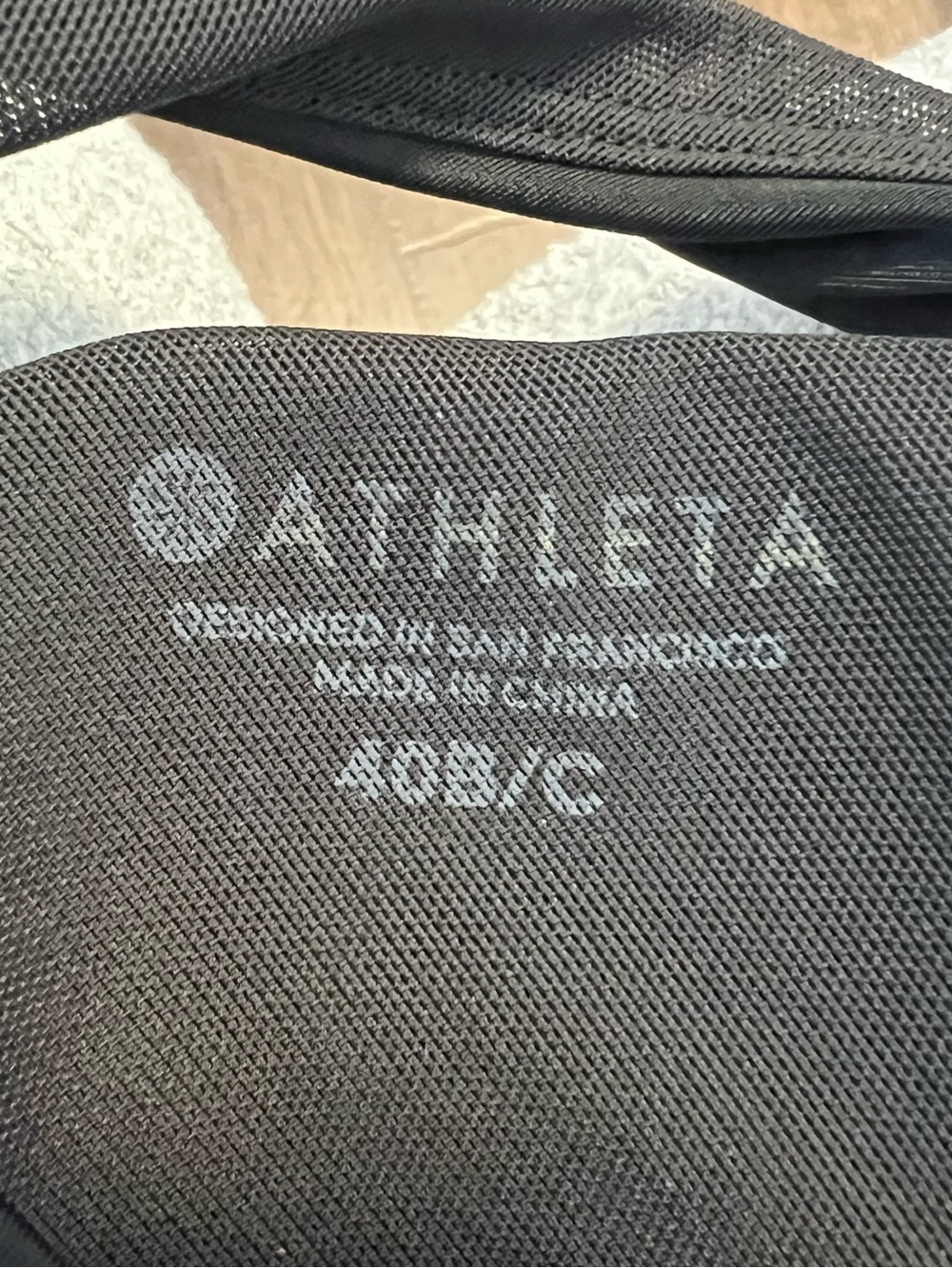 Athleta Black Underwire Sports Bra With Cross-Back Size 40 B/C - Picture 3 of 6
